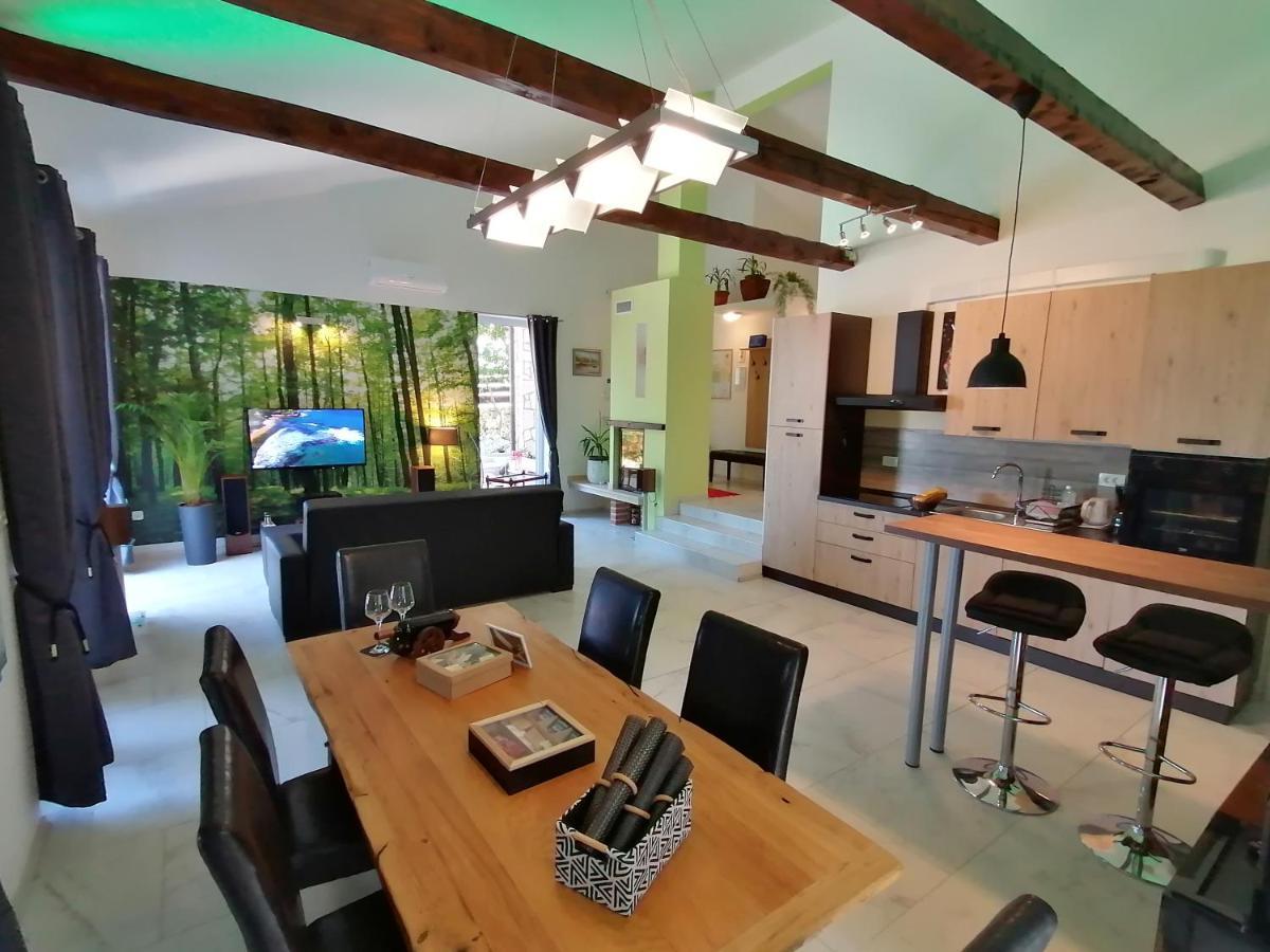 The Forest House Krk 2 Kras ภายนอก รูปภาพ