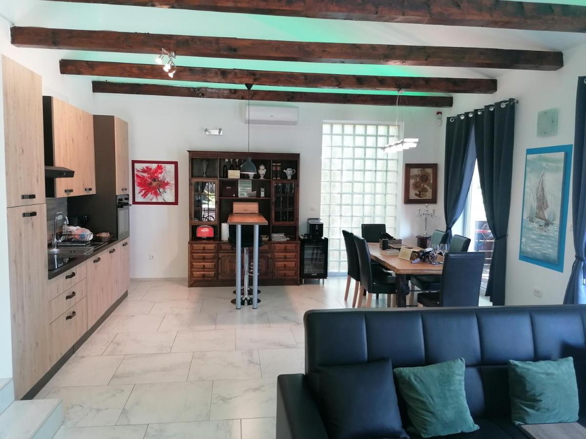 The Forest House Krk 2 Kras ภายนอก รูปภาพ